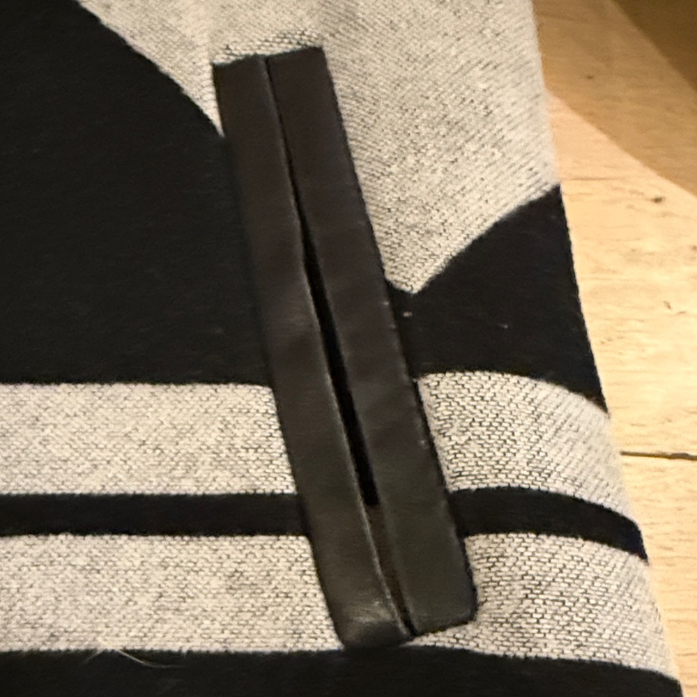 Geometric Patterned Coat Thick Wool With Real Fox… - image 3